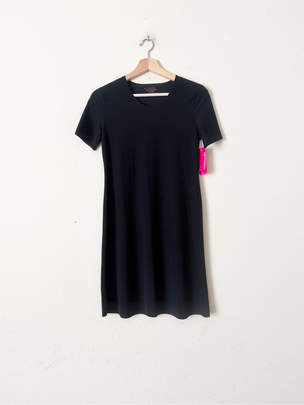 NWT Commando M/L short sleeve mini tee slip in black